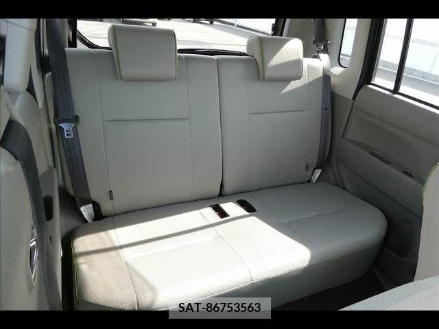 Daihatsu MOVE CONTE 2015-05 278201-10