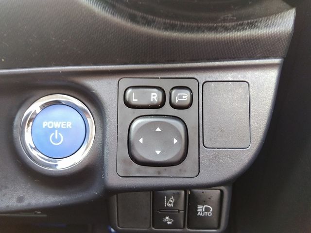 Toyota AQUA 2019-01 21049-10