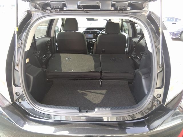Toyota AQUA 2019-01 21049-20