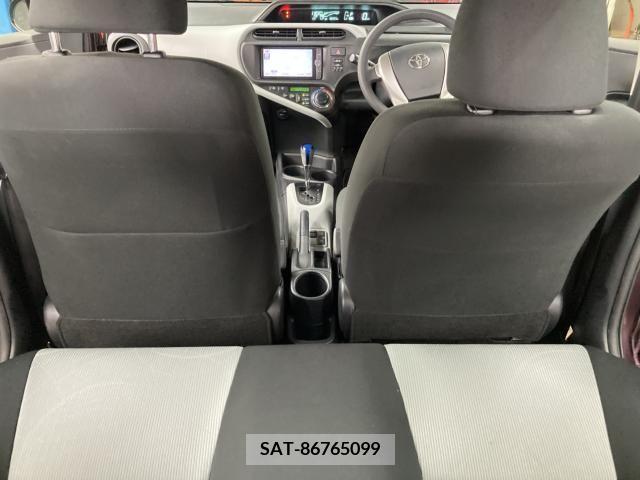 Toyota AQUA 2014-04 251348-15