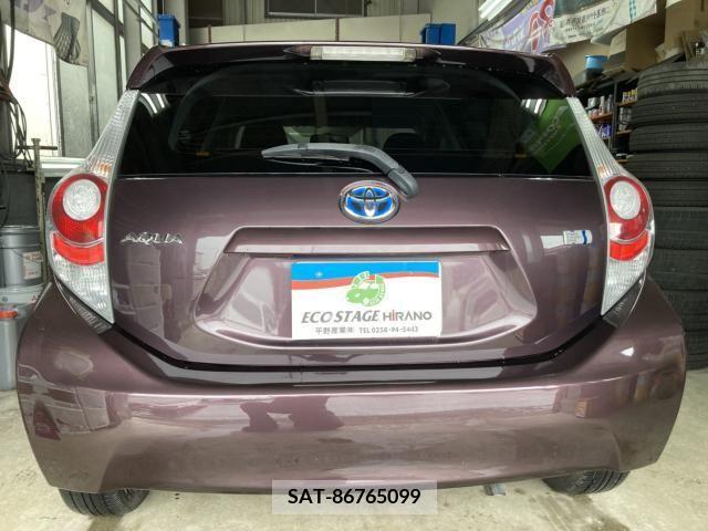 Toyota AQUA 2014-04 251348-2