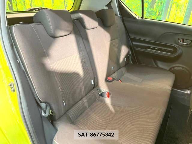 Toyota AQUA 2016-02 250434-10
