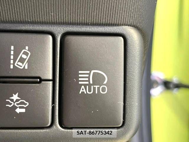 Toyota AQUA 2016-02 250434-8