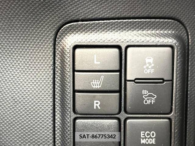 Toyota AQUA 2016-02 250434-5