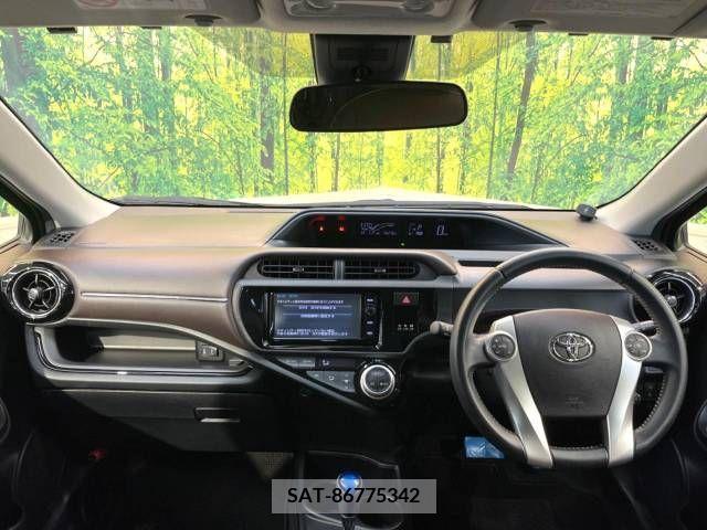 Toyota AQUA 2016-02 250434-1