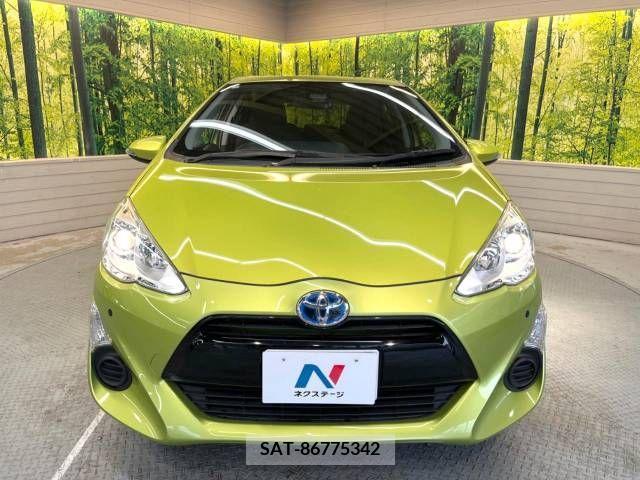 Toyota AQUA 2016-02 250434-15