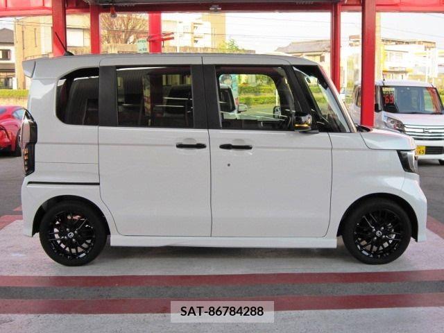 Honda N BOX CUSTOM 2021-12 230577-3
