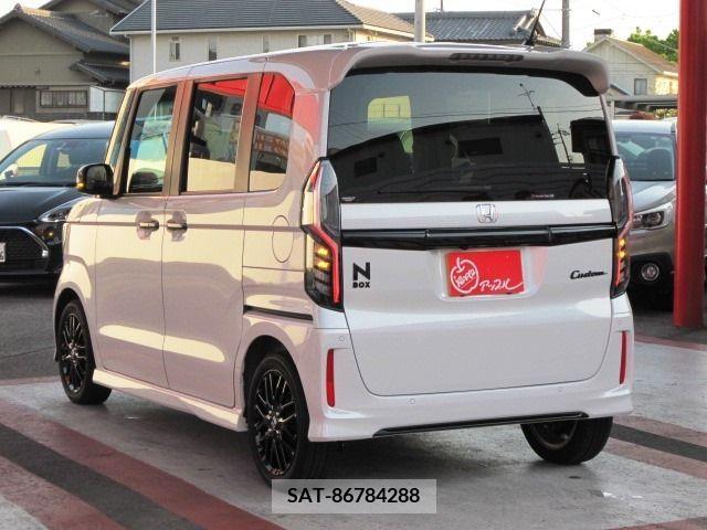 Honda N BOX CUSTOM 2021-12 230577-6