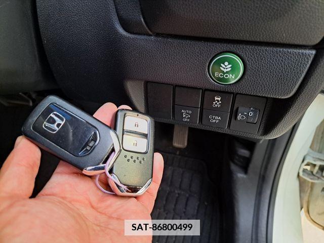 Honda FIT 2015-01 350527-4