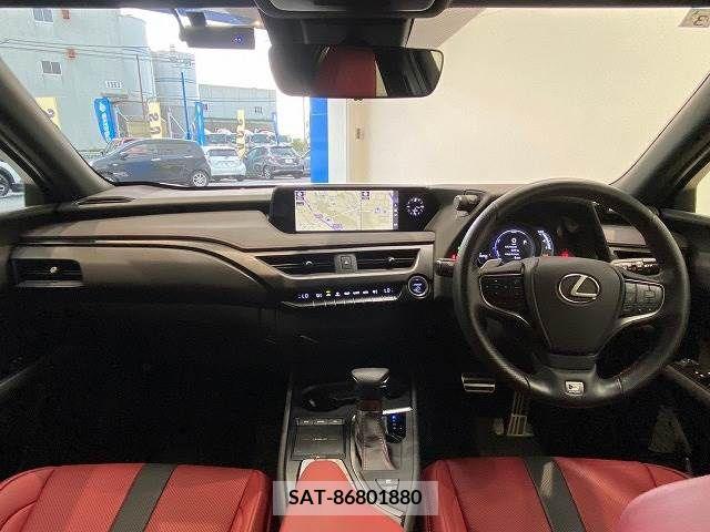 Lexus UX 2019-05 275923-1