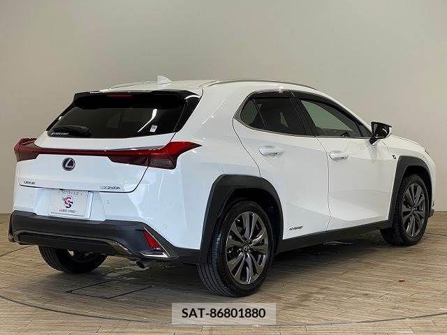 Lexus UX 2019-05 275923-13