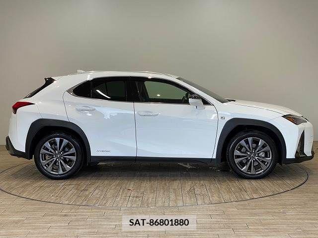 Lexus UX 2019-05 275923-15