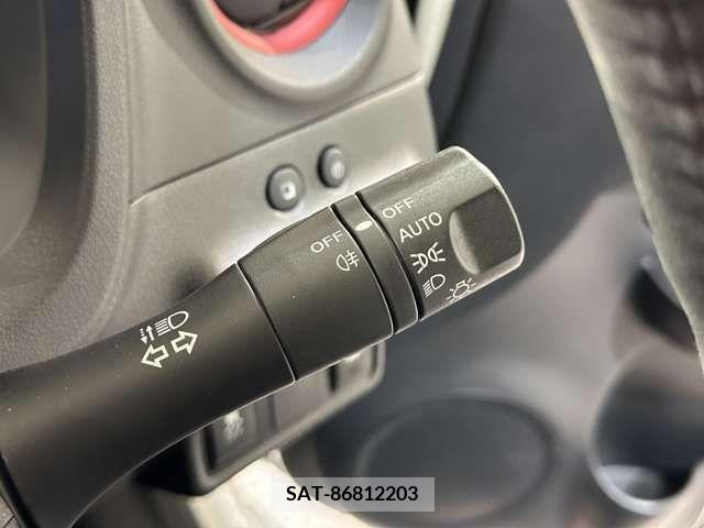 Nissan NOTE 2017-06 236030-16