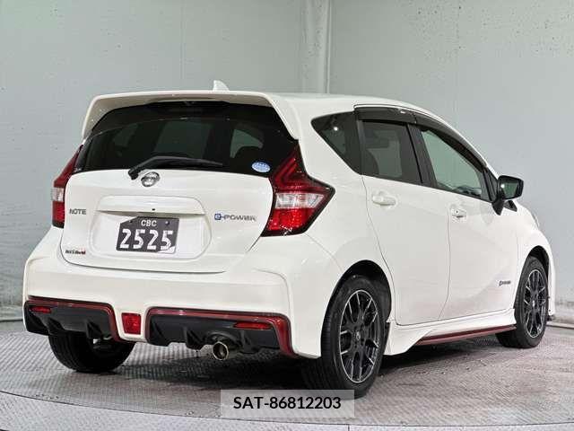 Nissan NOTE 2017-06 236030-8