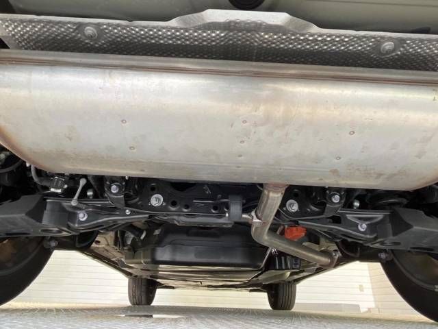 Toyota HARRIER HYBRID 2022-04 22198-19