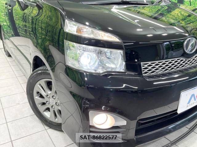 Toyota VOXY 2014-01 321358-12