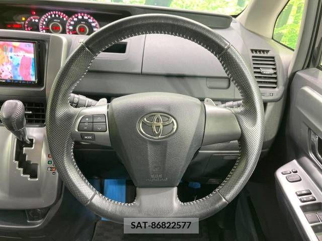 Toyota VOXY 2014-01 321358-11