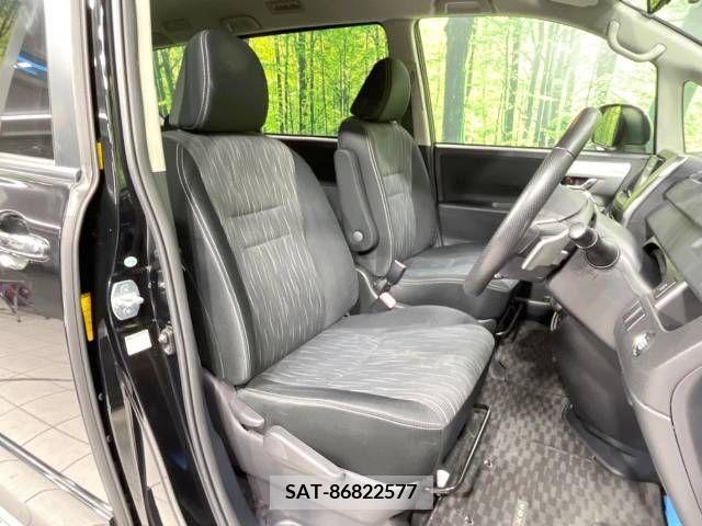 Toyota VOXY 2014-01 321358-8