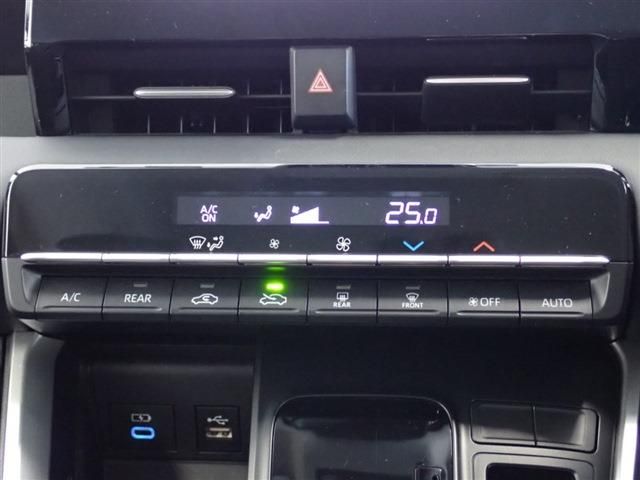 Toyota NOAH 2022-03 28051-17