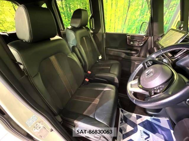 Honda N BOX CUSTOM 2018-11 212080-8