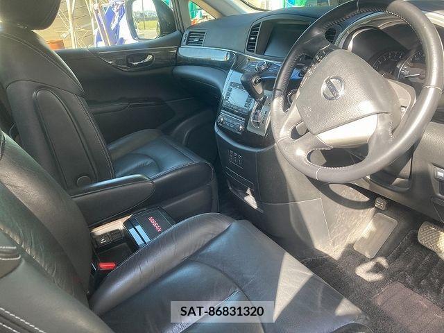 Nissan ELGRAND 2013-07 200605-1