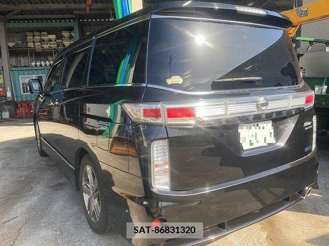 Nissan ELGRAND 2013-07 200605-2