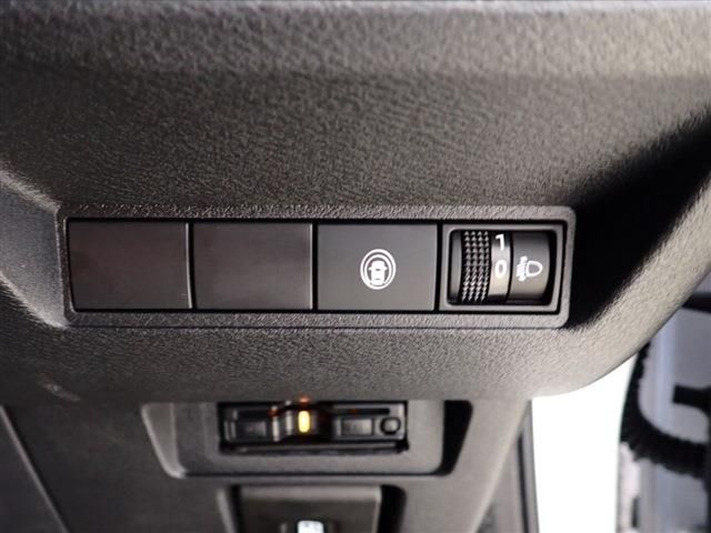Nissan NOTE 2021-06 181760-16