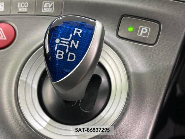 Toyota PRIUS 2013-07 253168-19