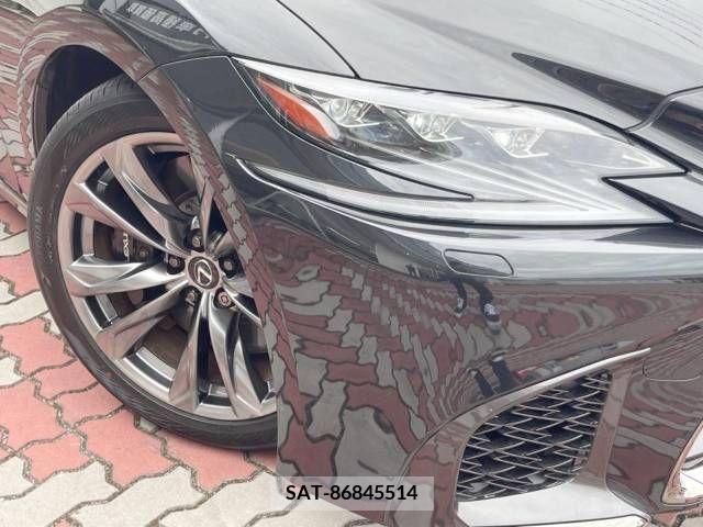 Lexus LS 2018-07 317482-12