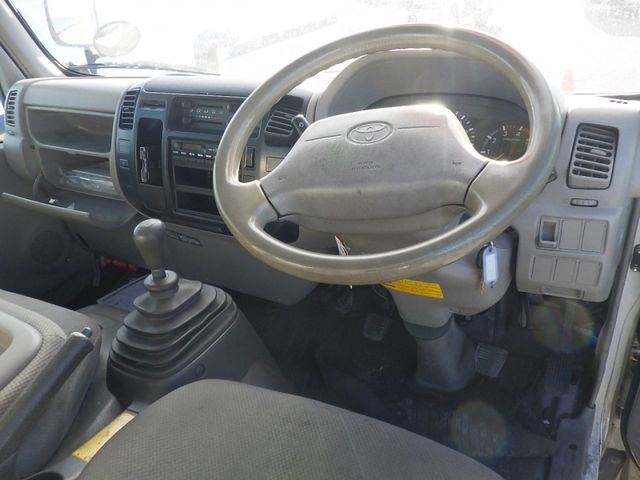 Toyota DYNA TRUCK 2012-03 194136-4