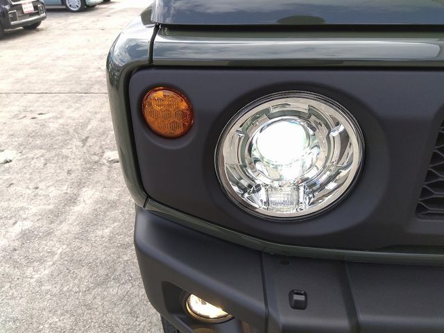 Suzuki JIMNY 2023-10 191733-23