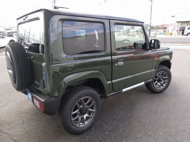 Suzuki JIMNY 2023-10 191733-1