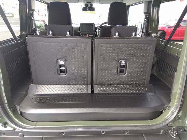 Suzuki JIMNY 2023-10 191733-18