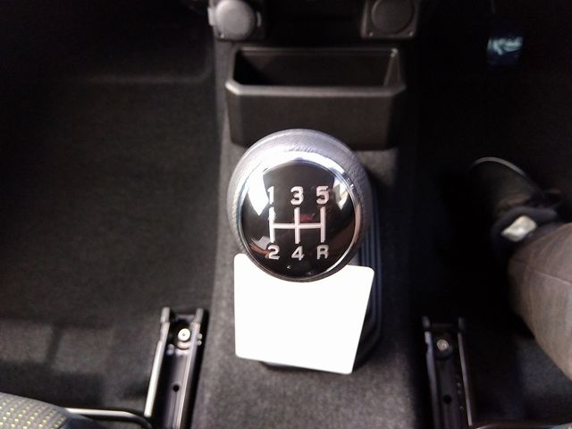 Suzuki JIMNY 2023-10 191733-8