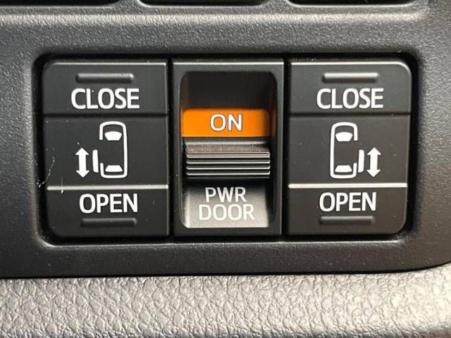 Toyota VOXY 2018-10 15851-6