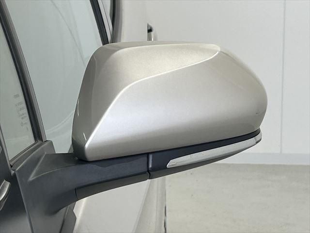 Toyota PRIUS 2019-03 187074-12