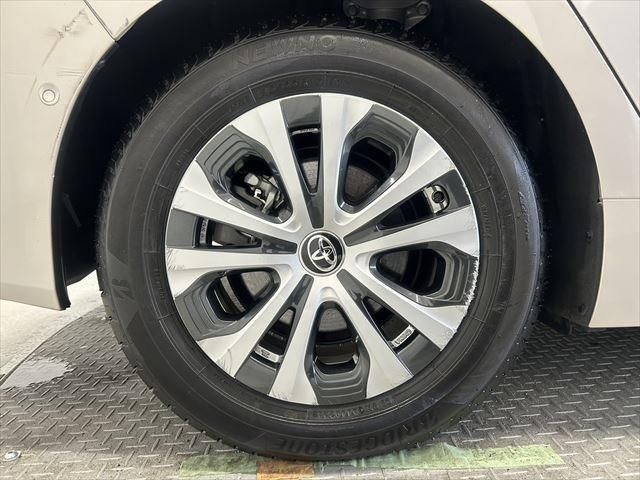 Toyota PRIUS 2019-03 187074-15