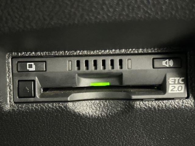 Toyota PRIUS 2019-03 187074-29