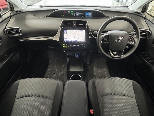 Toyota PRIUS 2019-03 187074-18