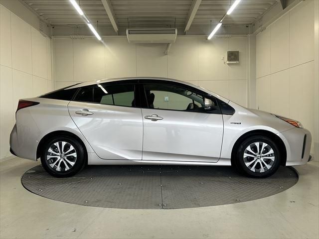 Toyota PRIUS 2019-03 187074-3