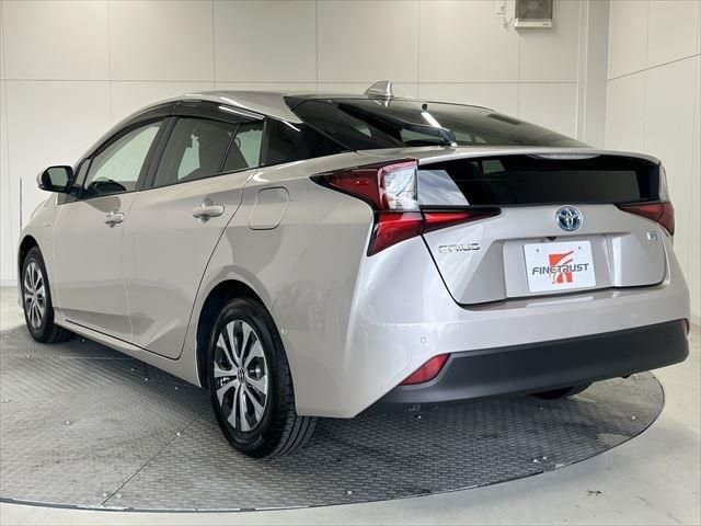 Toyota PRIUS 2019-03 187074-6