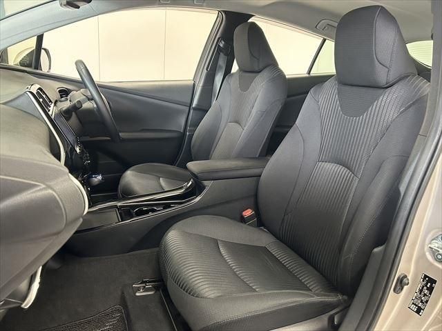 Toyota PRIUS 2019-03 187074-21