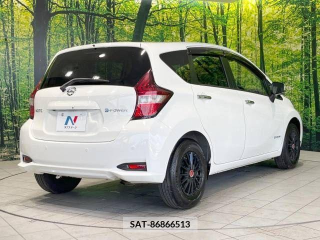 Nissan NOTE 2017-07 305386-15