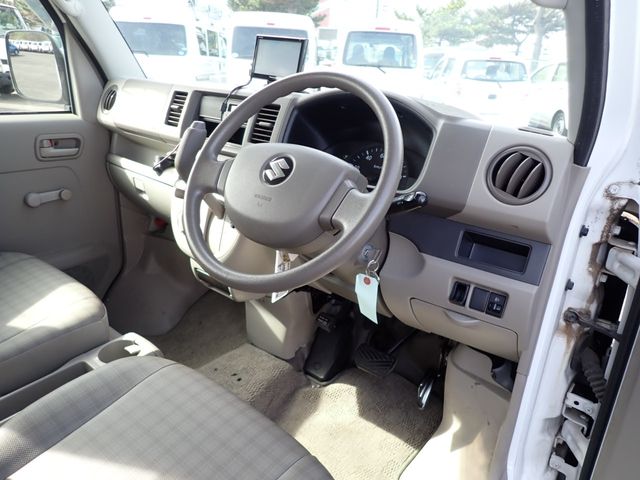 Suzuki EVERY 2011-07 182486-7