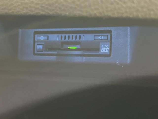 Toyota HARRIER 2017-06 8329-7