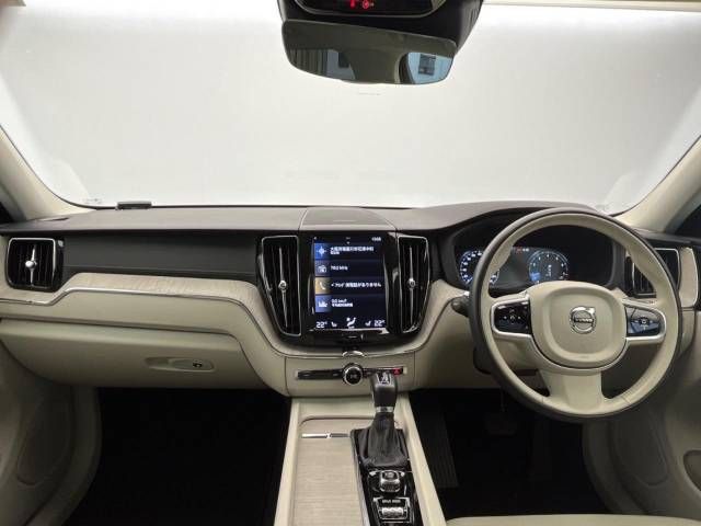 Volvo XC60 2019-04 188684-1