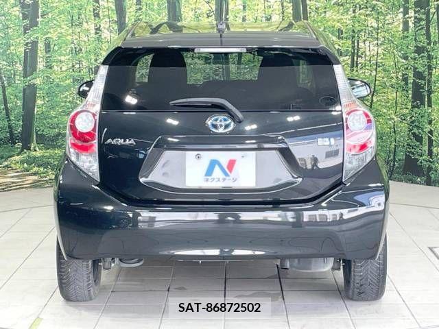 Toyota AQUA 2012-02 356323-15