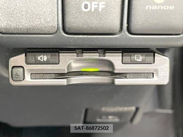 Toyota AQUA 2012-02 356323-5