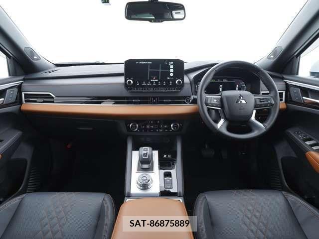 Mitsubishi OUTLANDER PHEV 2023-03 281143-3