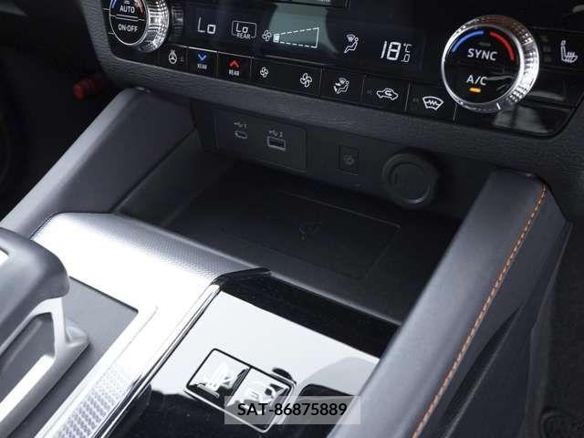 Mitsubishi OUTLANDER PHEV 2023-03 281143-13